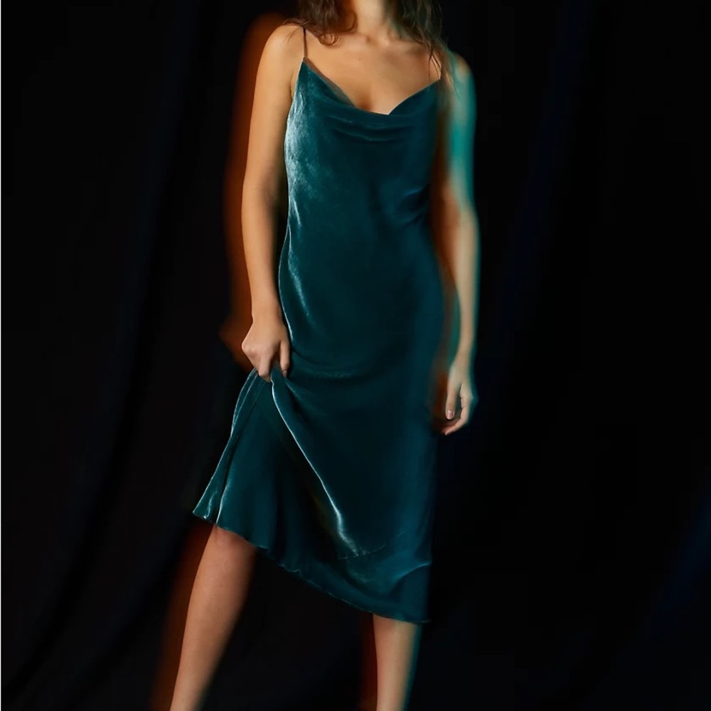 Aritzia Wilfred Canto Dress